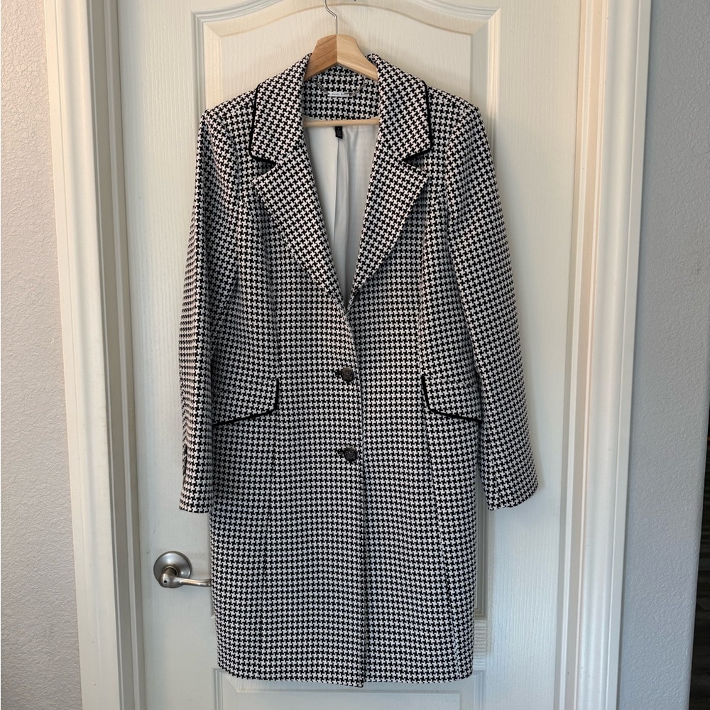 White House Black Market Houndstooth Blazer